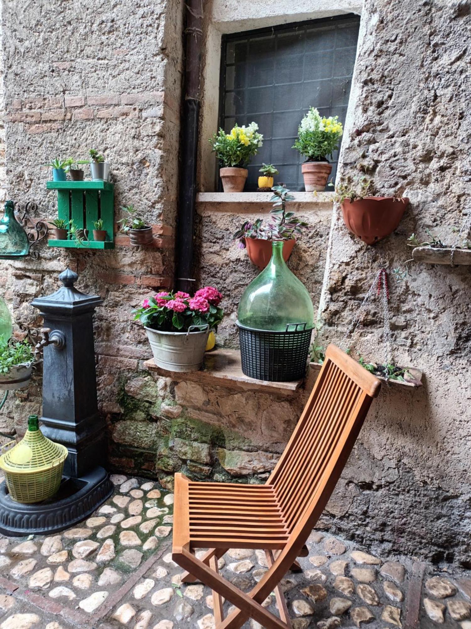 Al Cantinone Toffia Buitenkant foto